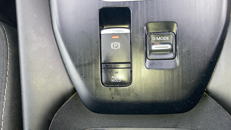 Nissan Qashqai 1.3 DiG-T MH N-Connecta 5dr Petrol Hatchback